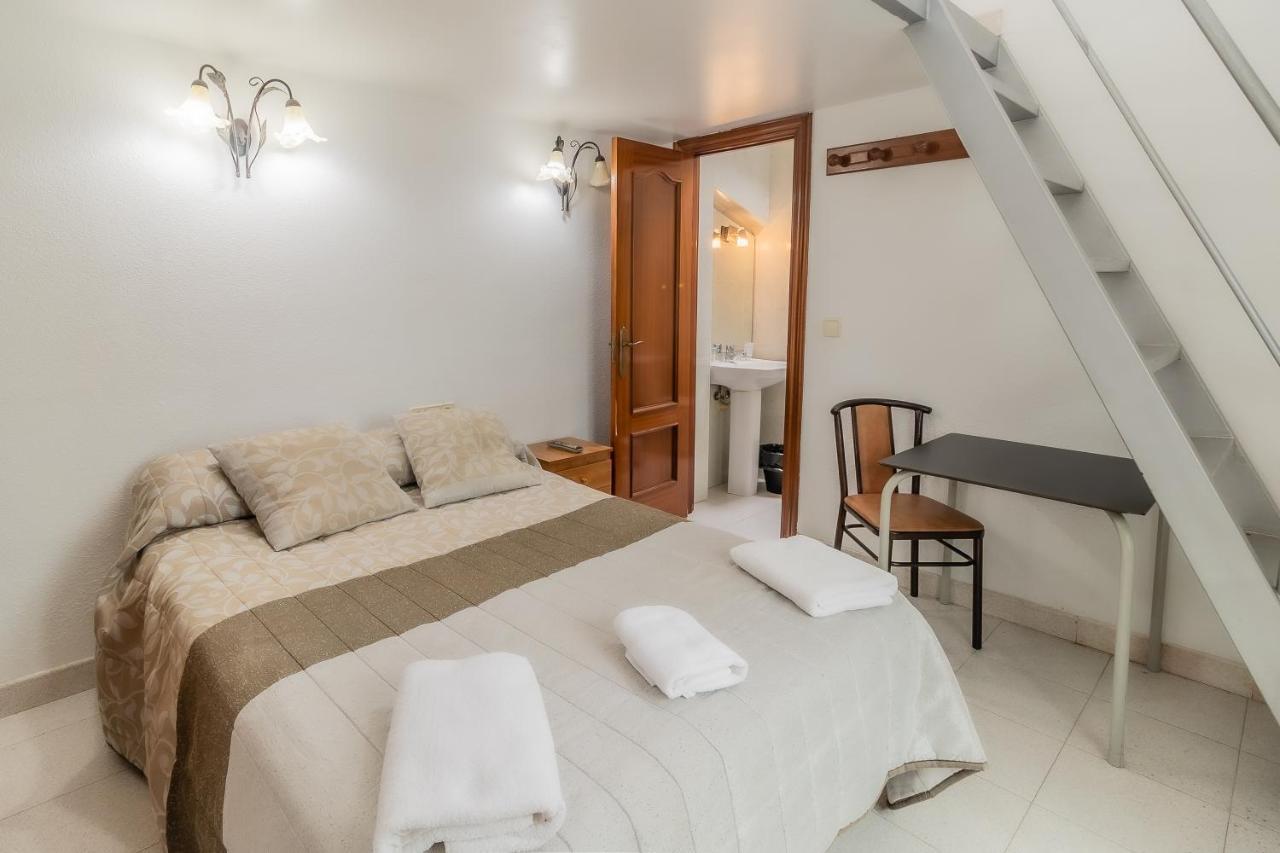 Hostal - Restaurante La Buena Villa By Vivere Stays Villalonquejar Экстерьер фото