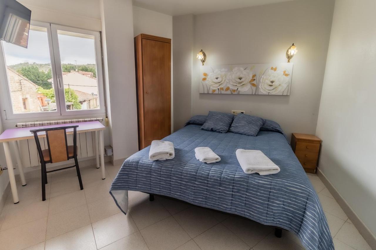 Hostal - Restaurante La Buena Villa By Vivere Stays Villalonquejar Экстерьер фото