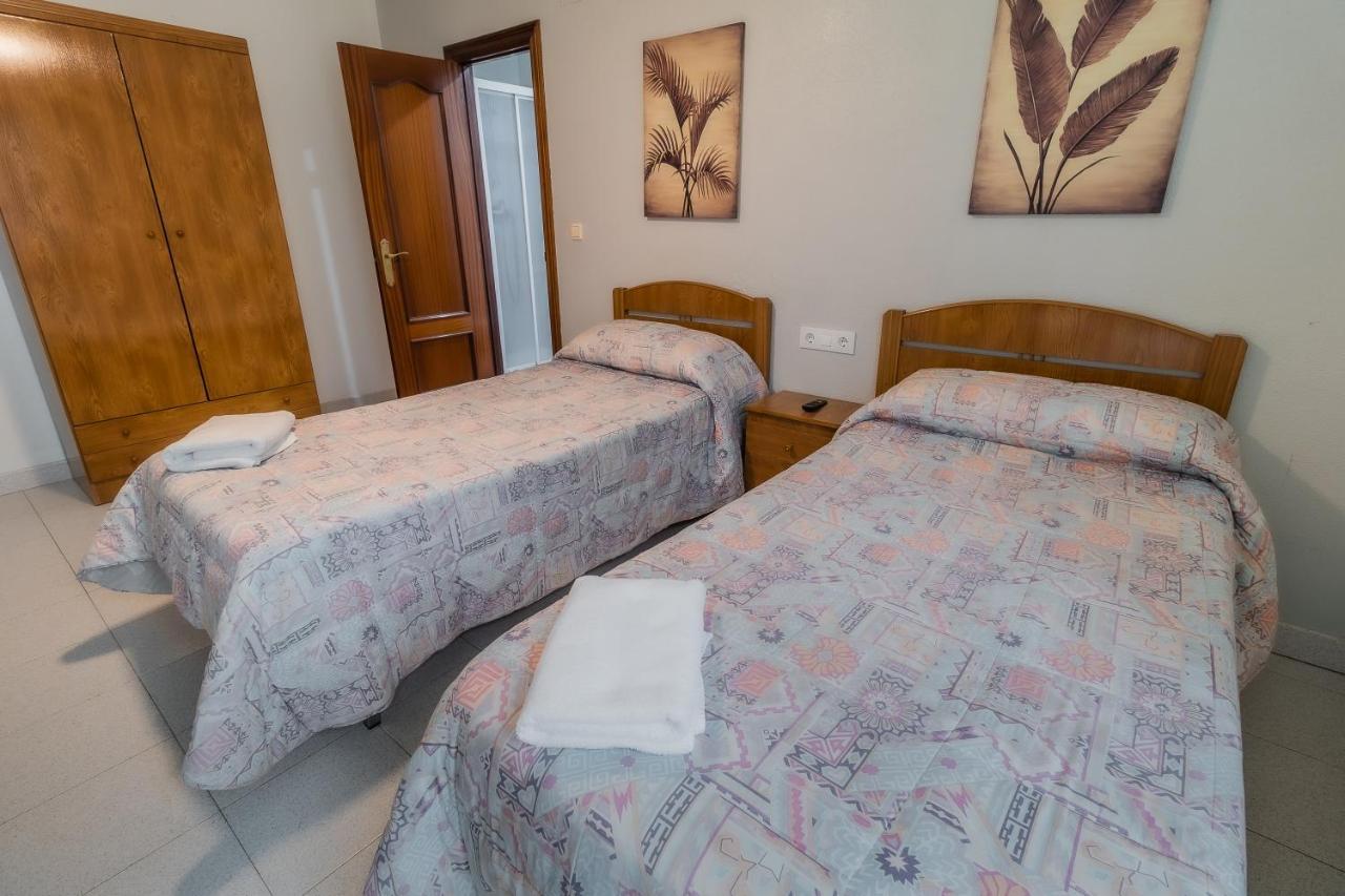 Hostal - Restaurante La Buena Villa By Vivere Stays Villalonquejar Экстерьер фото