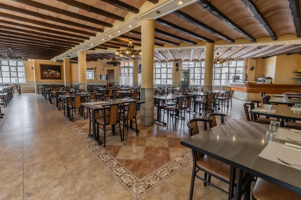 Hostal - Restaurante La Buena Villa By Vivere Stays Villalonquejar Экстерьер фото