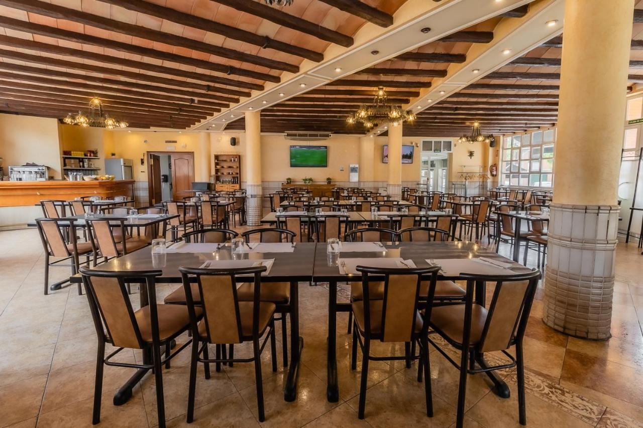 Hostal - Restaurante La Buena Villa By Vivere Stays Villalonquejar Экстерьер фото